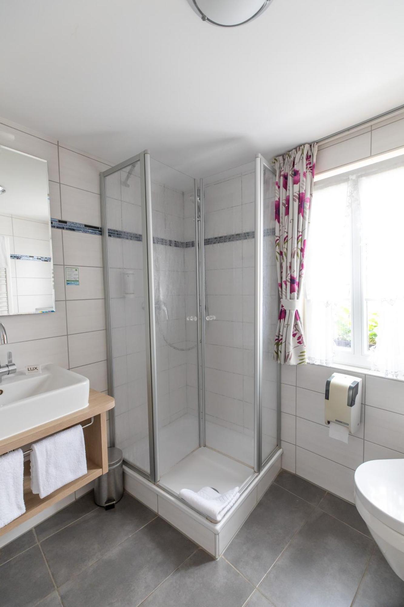 Hotel Gute Quelle Beilstein  Ngoại thất bức ảnh