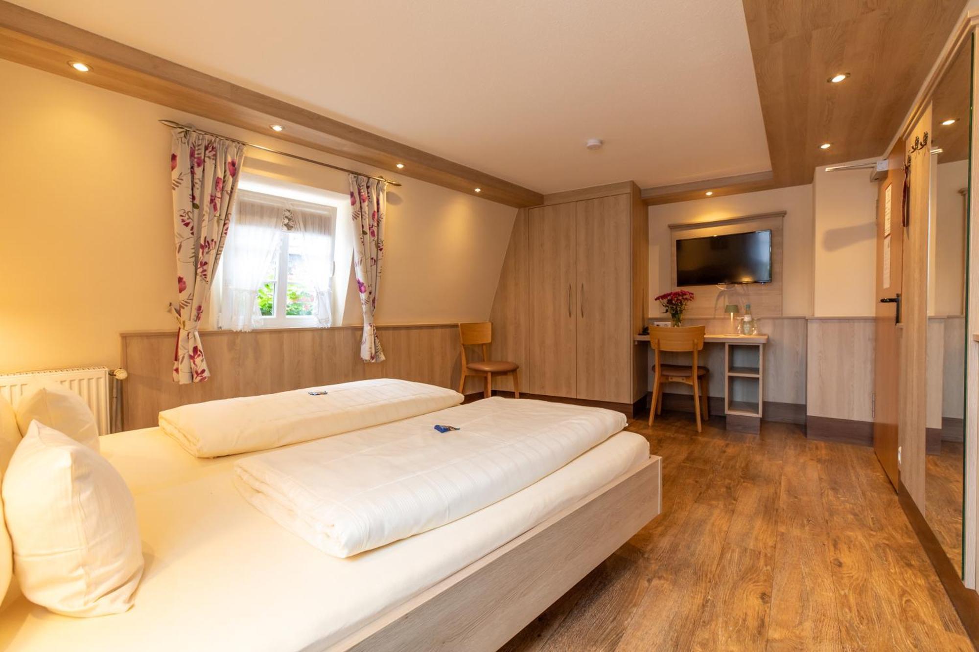 Hotel Gute Quelle Beilstein  Ngoại thất bức ảnh