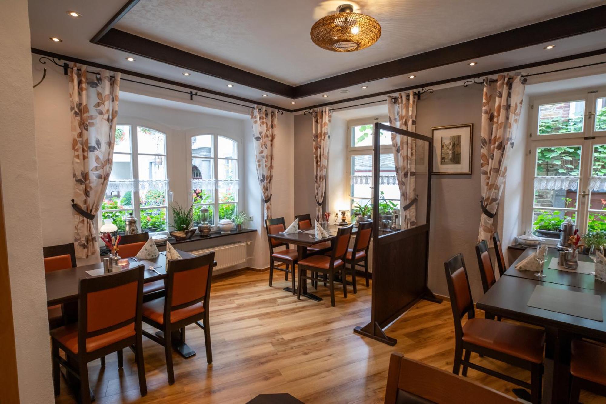 Hotel Gute Quelle Beilstein  Ngoại thất bức ảnh